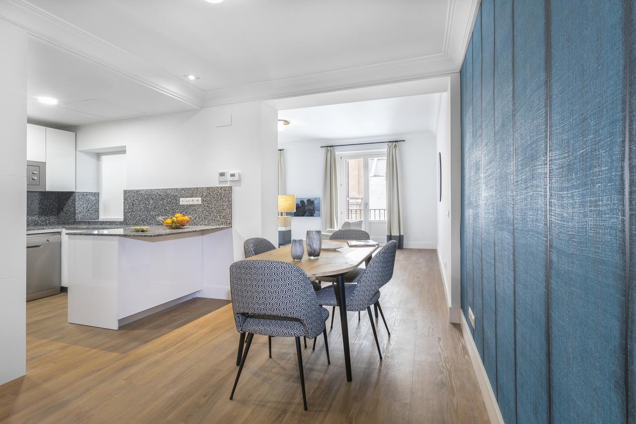 Slow Suites Bellas Artes Madrid Eksteriør billede